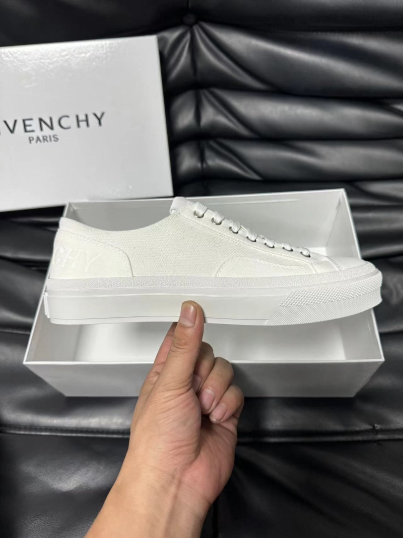 Givenchy Sneakers